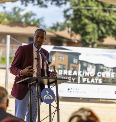 commissioner_scott_speaking_ivyflats